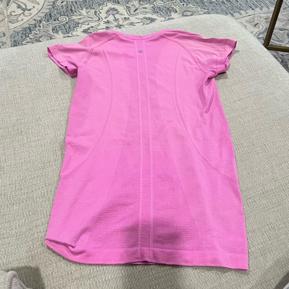 Lululemon Swiftly Tech Short Sleeve